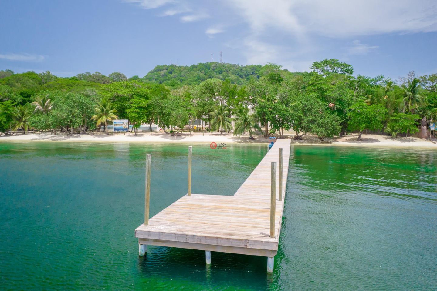 洪都拉斯海湾群岛Roatán的公寓，Oceanfront Condominium D6 Watercolors Resort 3rd Floor Building D，编号76872639