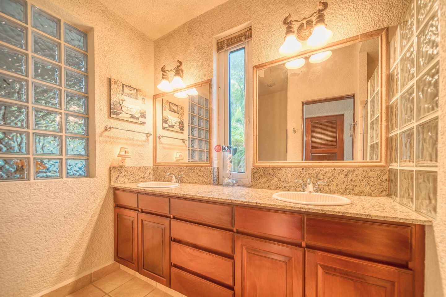 洪都拉斯海湾群岛Roatán的公寓，Marina Front 3B/2B Condo 2C in Parrot Tree，编号78100780