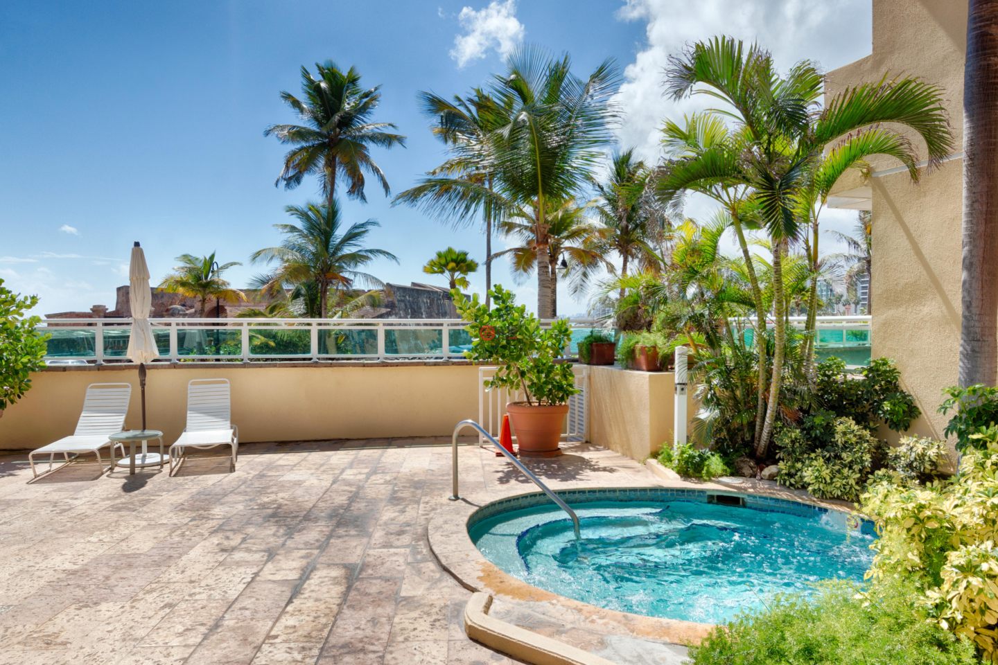 波多黎各Puerto RicoSan Juan的公寓，1 Los Rosales St. Apt. 424，编号78330196