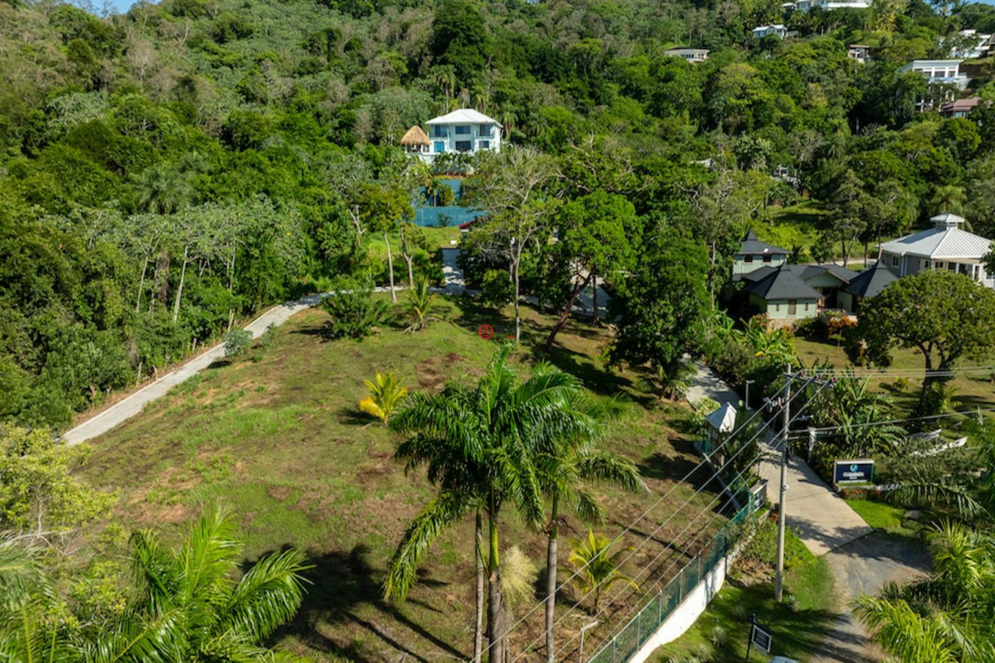 洪都拉斯海湾群岛Roatán的住宅用地，Lot H2 in the Gated Community of Guaiabara Beach，编号78474508