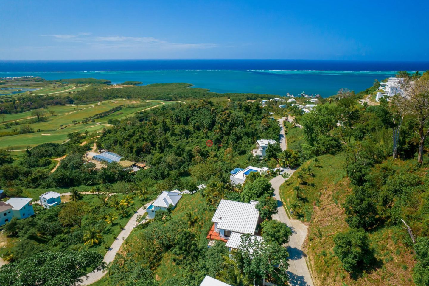 洪都拉斯海湾群岛Roatán的独栋别墅，Spacious 2 Homes in 1 + 2 Pools Coral Views Village，编号77637419