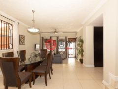 牙买加SurreySt Andrew的联排别墅，13 18 Hopefield Avenue，编号77696879