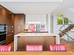 加拿大不列颠哥伦比亚省西温哥华的联排别墅，2823 Chippendale Road，编号77773399