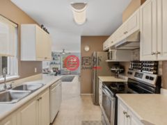 加拿大不列颠哥伦比亚省Courtenay的公寓，4685 Alderwood，编号77148429