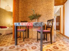 西班牙BarcelonaL'Hospitalet de Llobregat的公寓，del mont，编号54998586