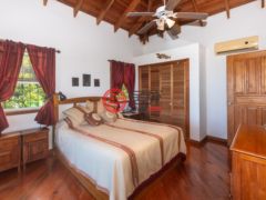 洪都拉斯海湾群岛Roatán的独栋别墅，Charming Garden Hillside 2B/1.5B Home，编号76854666