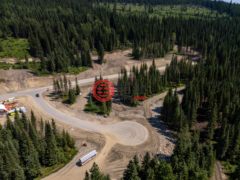 加拿大不列颠哥伦比亚省Sun Peaks的公寓，LOT 6 MCGILLIVRAY LAKE，编号75527591