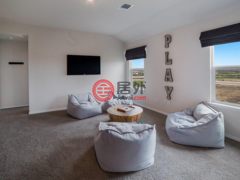 美国德克萨斯州圣安东尼奥的独栋别墅，Plan: The Davis 14614 Baylor Bee Sales Center Now Open!，编号77690485