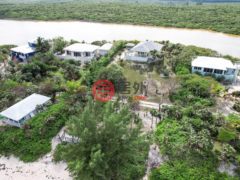 巴哈马Governors Harbour的住宅用地，Beachfront Home & Lot，编号78496141