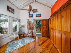 洪都拉斯海湾群岛Roatán的独栋别墅，Island-Style Hillside Haven with Panoramic North Shore Views，编号78473193