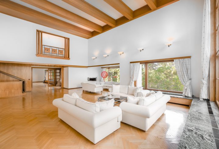 芬兰8卧8卫的独栋别墅